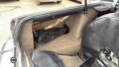 Lot 886 - 1985 JAGUAR XJS HE AUTO