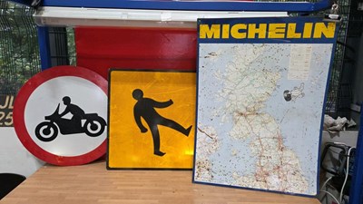 Lot 475 - MICHELIN MAP & 2 ROAD SIGNS