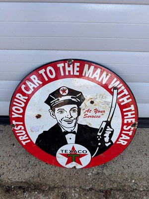Lot 265 - TEXACO ENAMEL SIGN 12" DIA