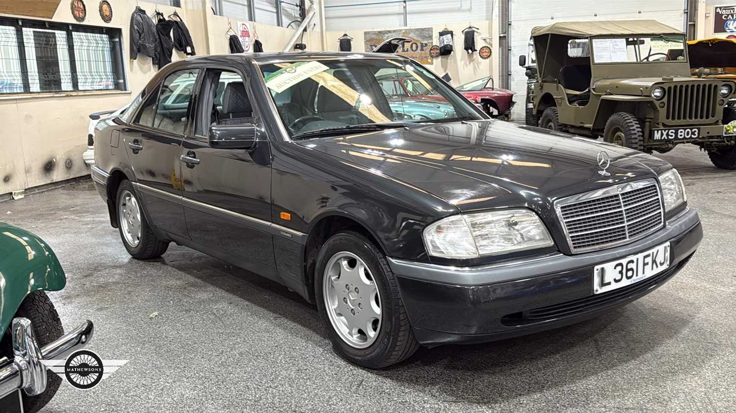 Lot 748 - 1994 MERCEDES C180 AUTO