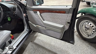 Lot 748 - 1994 MERCEDES C180 AUTO