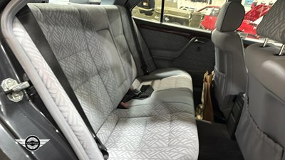 Lot 748 - 1994 MERCEDES C180 AUTO