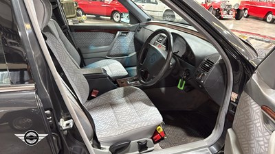 Lot 748 - 1994 MERCEDES C180 AUTO