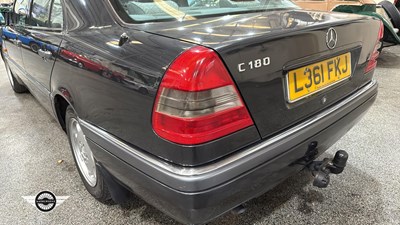 Lot 748 - 1994 MERCEDES C180 AUTO