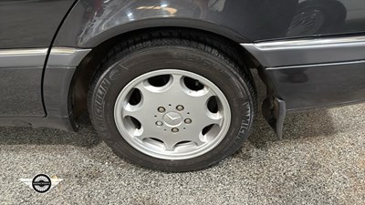 Lot 748 - 1994 MERCEDES C180 AUTO