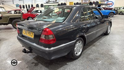 Lot 748 - 1994 MERCEDES C180 AUTO