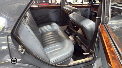 Lot 622 - 1966 VANDEN PLAS 1100 PRINCESS