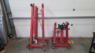 Lot 225 - YANKEE 2 TONNE ENGINE HOIST & SEALEY FOLDING ENGINE STAND