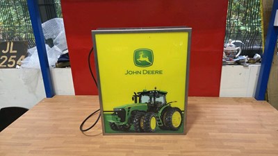 Lot 25 - JOHN DEERE ILLUMINATED BOX SIGN 20" X 16"