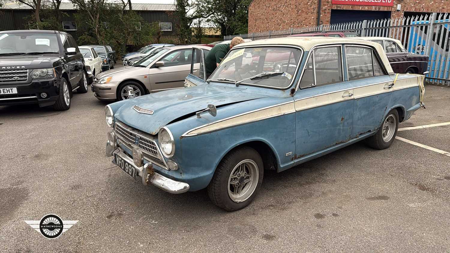 Lot 201 - 1963 FORD CORTINA SUPER