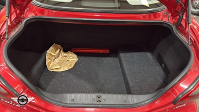 Lot 143 - 1998 JAGUAR XK8 COUPE AUTO