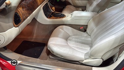 Lot 143 - 1998 JAGUAR XK8 COUPE AUTO