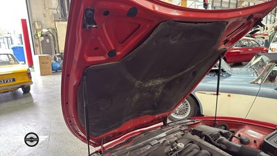 Lot 143 - 1998 JAGUAR XK8 COUPE AUTO