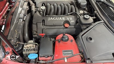 Lot 143 - 1998 JAGUAR XK8 COUPE AUTO