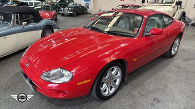 Lot 143 - 1998 JAGUAR XK8 COUPE AUTO