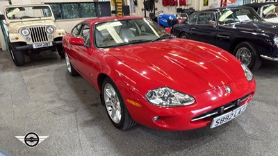 Lot 143 - 1998 JAGUAR XK8 COUPE AUTO