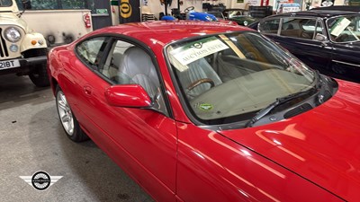 Lot 143 - 1998 JAGUAR XK8 COUPE AUTO