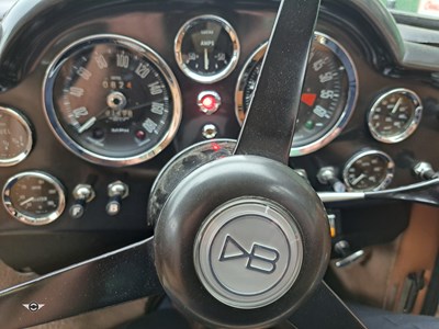 Lot 11 - 1971 ASTON MARTIN DB6