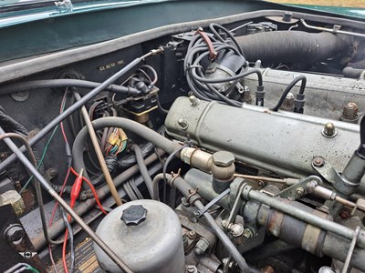 Lot 11 - 1971 ASTON MARTIN DB6