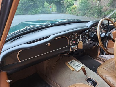 Lot 11 - 1971 ASTON MARTIN DB6