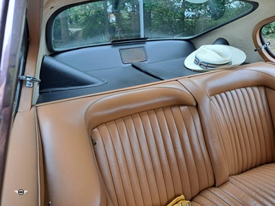 Lot 11 - 1971 ASTON MARTIN DB6