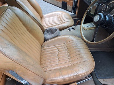 Lot 11 - 1971 ASTON MARTIN DB6
