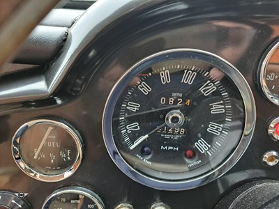 Lot 11 - 1971 ASTON MARTIN DB6