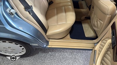 Lot 244 - 1989 MERCEDES 500 SEL AUTO