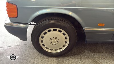 Lot 244 - 1989 MERCEDES 500 SEL AUTO
