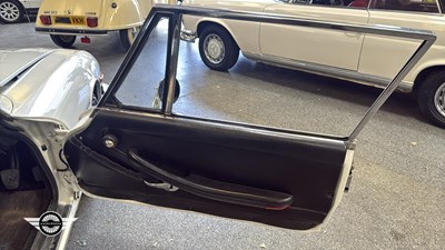 Lot 775 - 1972 TRIUMPH STAG