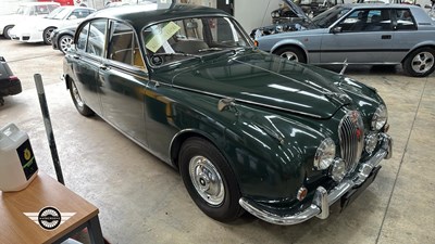 Lot 426 - 1968 JAGUAR MK II