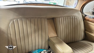 Lot 426 - 1968 JAGUAR MK II