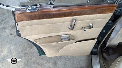 Lot 426 - 1968 JAGUAR MK II