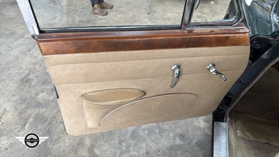 Lot 426 - 1968 JAGUAR MK II