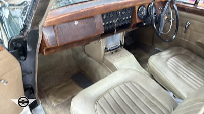 Lot 426 - 1968 JAGUAR MK II