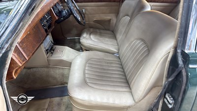 Lot 426 - 1968 JAGUAR MK II