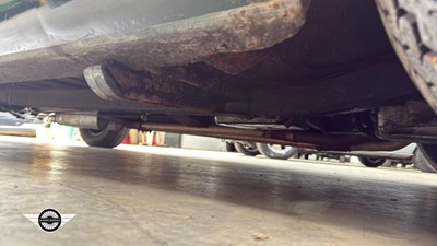 Lot 426 - 1968 JAGUAR MK II