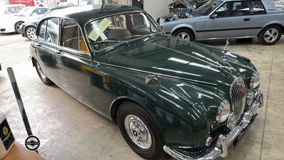 Lot 426 - 1968 JAGUAR MK II