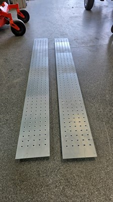 Lot 196 - RHINO RECOVERY LOADING RAMPS-HEAVY DUTY SWL 3 TON PER PAIR 8 FT LONG