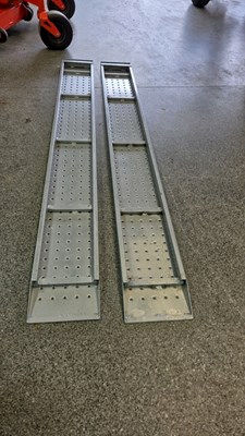 Lot 196 - RHINO RECOVERY LOADING RAMPS-HEAVY DUTY SWL 3 TON PER PAIR 8 FT LONG