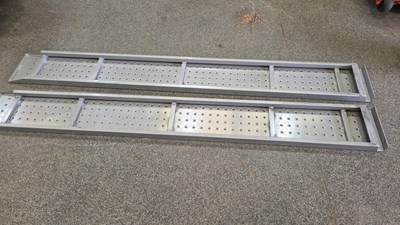 Lot 196 - RHINO RECOVERY LOADING RAMPS-HEAVY DUTY SWL 3 TON PER PAIR 8 FT LONG