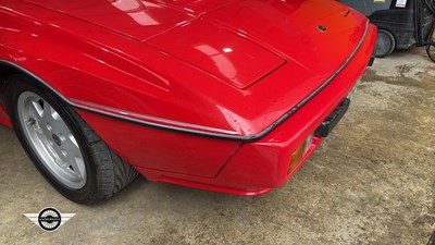 Lot 15 - 1988 LOTUS
