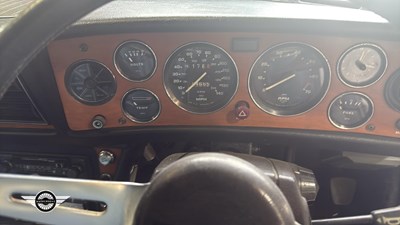 Lot 35 - 1974 TRIUMPH STAG