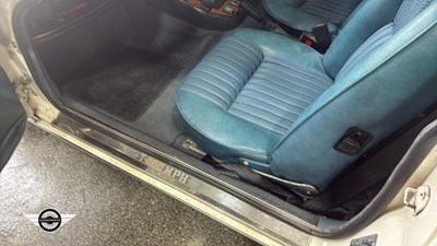 Lot 35 - 1974 TRIUMPH STAG