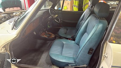 Lot 35 - 1974 TRIUMPH STAG