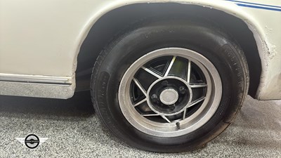 Lot 35 - 1974 TRIUMPH STAG