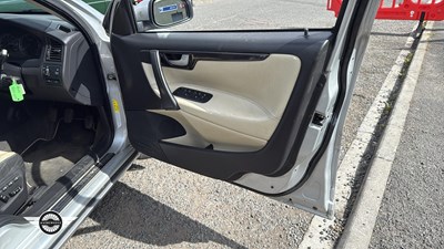 Lot 796 - 2006 VOLVO V70 D5 SE E4 AWD