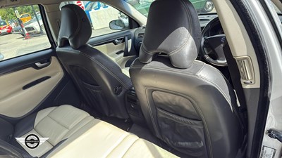 Lot 796 - 2006 VOLVO V70 D5 SE E4 AWD