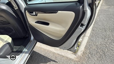 Lot 796 - 2006 VOLVO V70 D5 SE E4 AWD