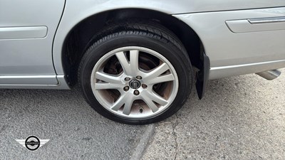 Lot 796 - 2006 VOLVO V70 D5 SE E4 AWD